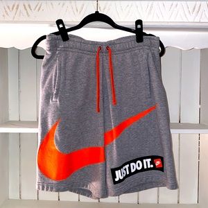 Nike Shorts Men’s Sz M